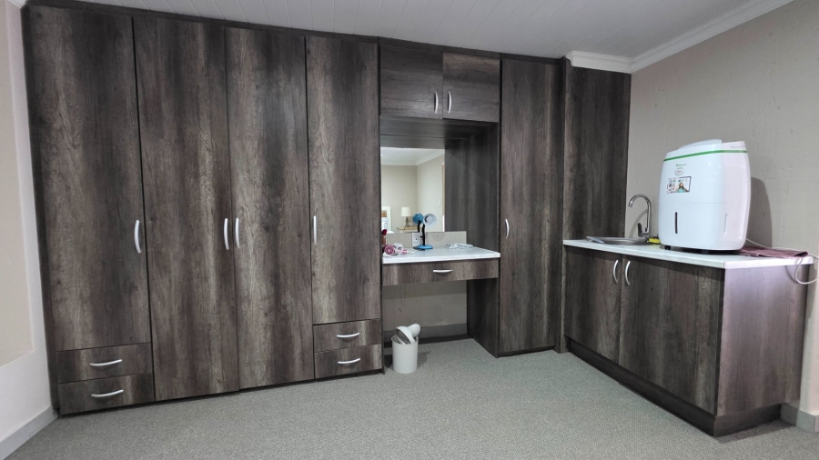 3 Bedroom Property for Sale in Dana Bay Western Cape